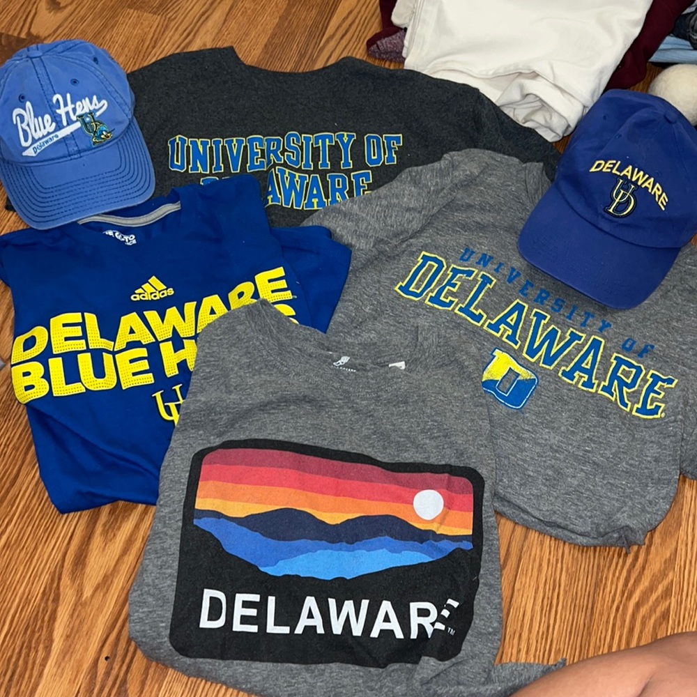 University of delaware college hat tshirt